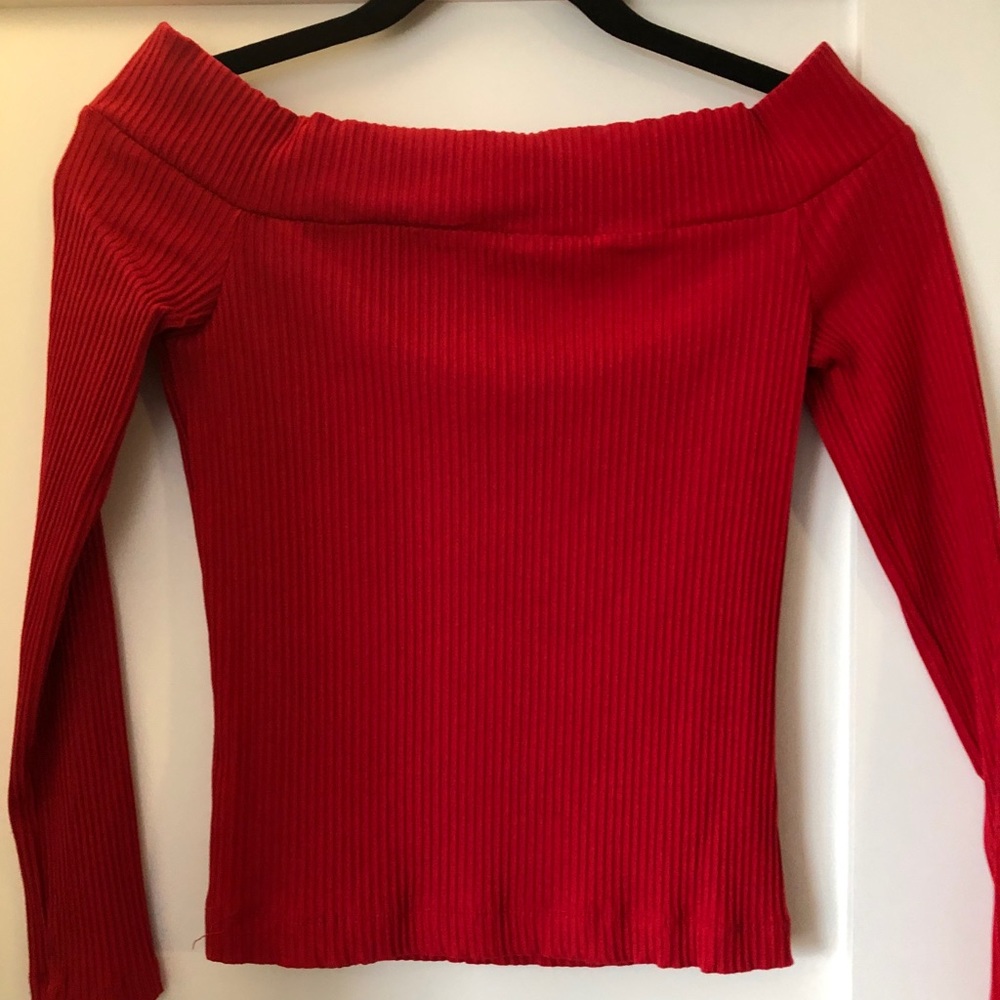 ARITZIA M NEW off shoulder ribbed shirt